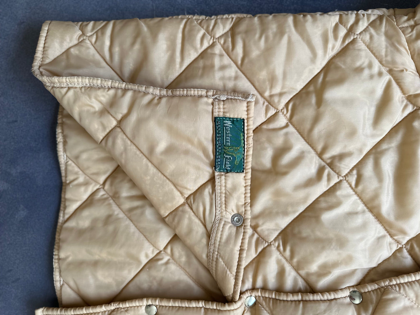 Vintage Puffer Jacket - Golden