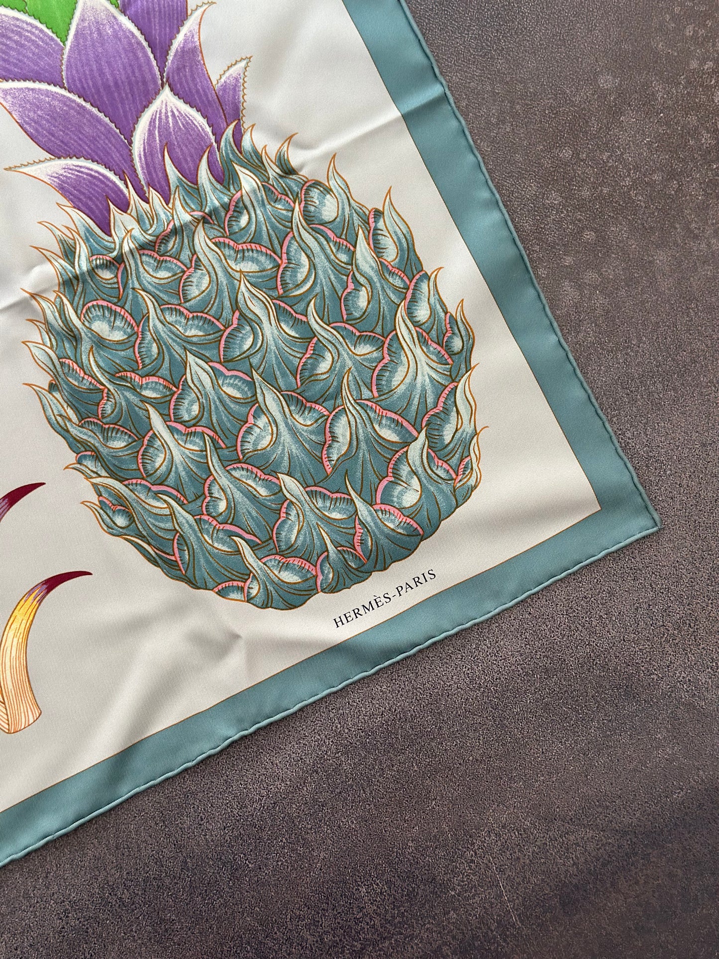 Designer Hermés Index Bromeliaceae scarf 90 w/ tags