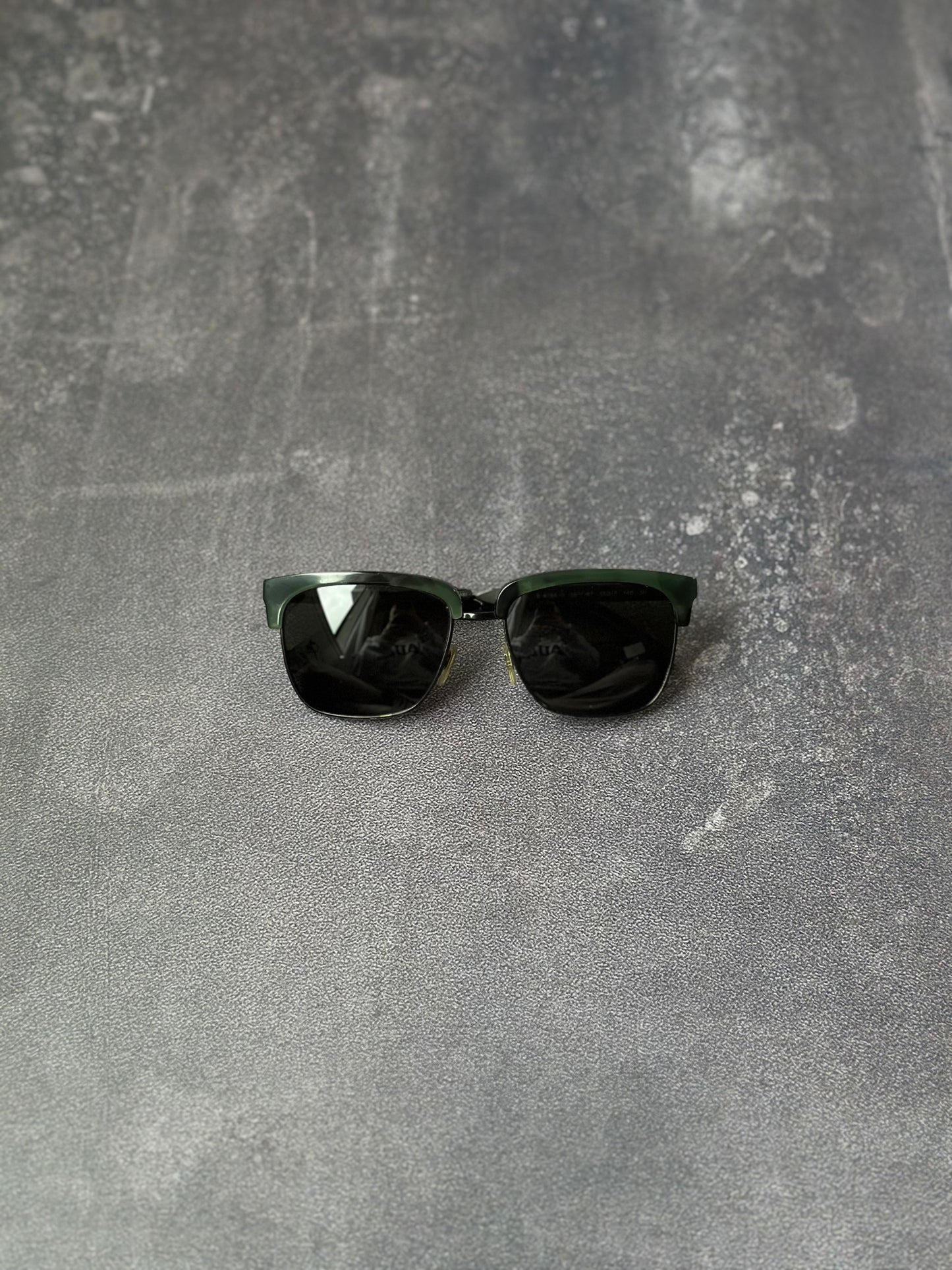 Designer Burberry Green / Black Sunglasses