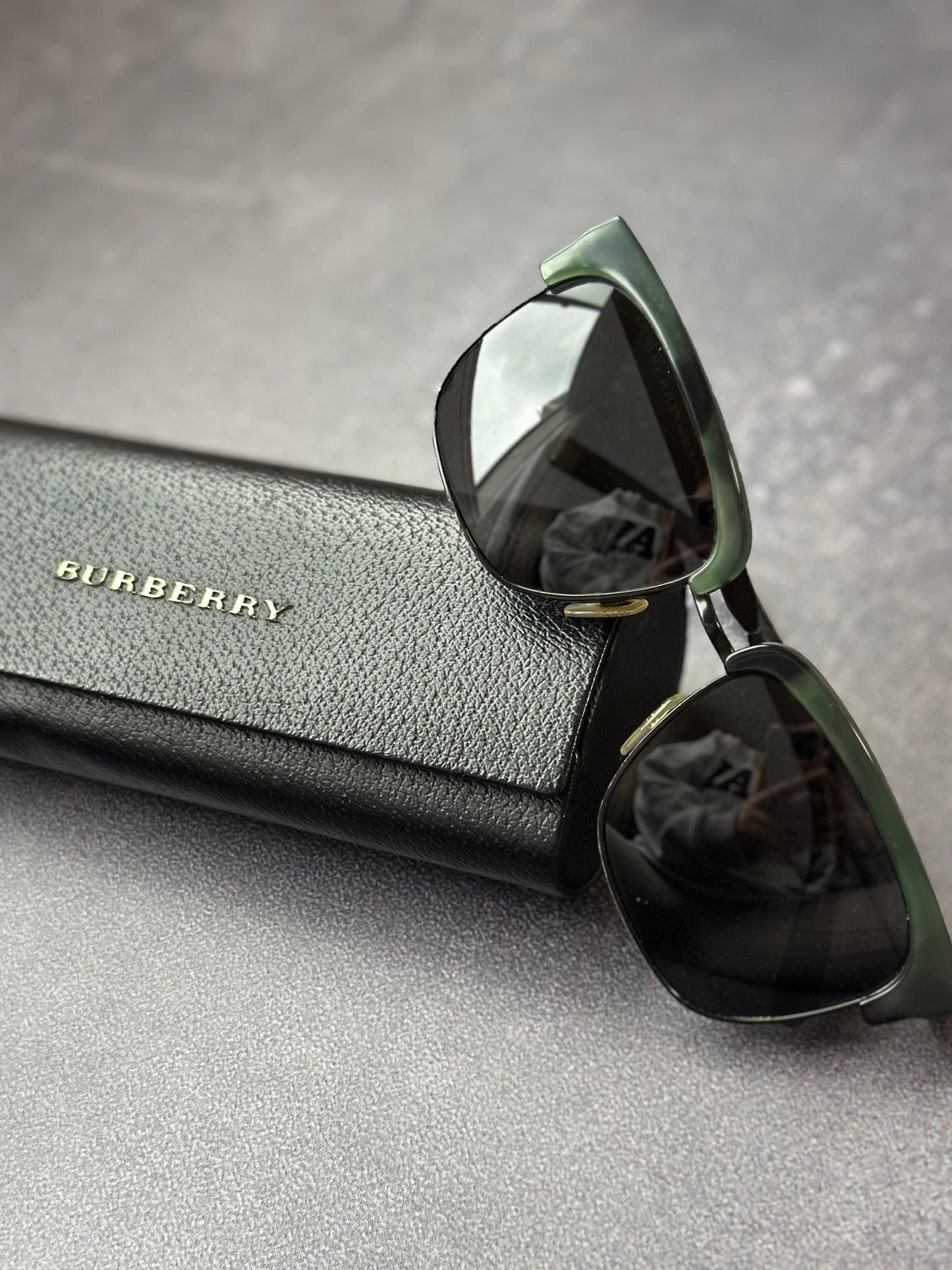 Designer Burberry Green / Black Sunglasses