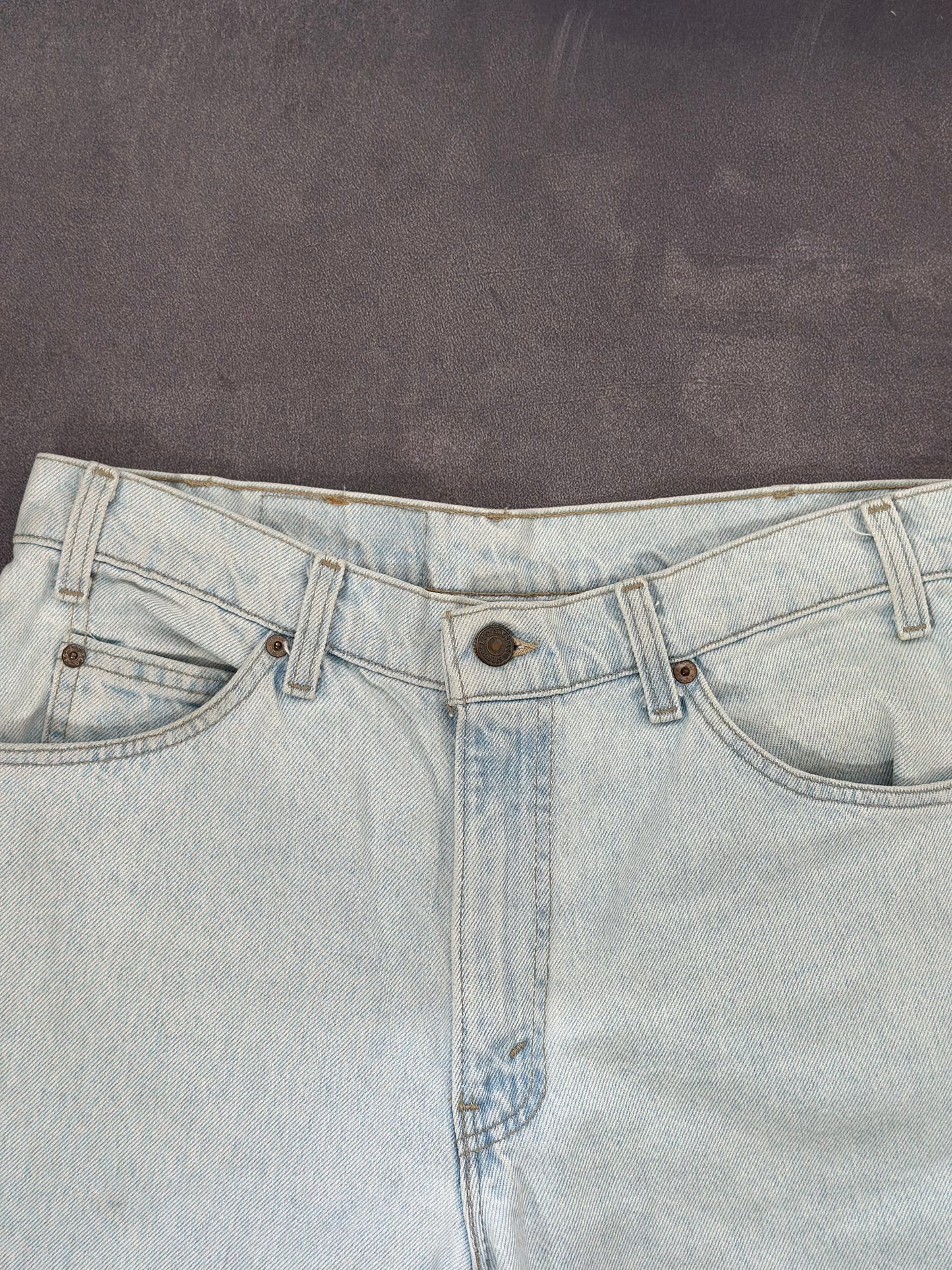 Vintage Levi’s 550 - 1994
