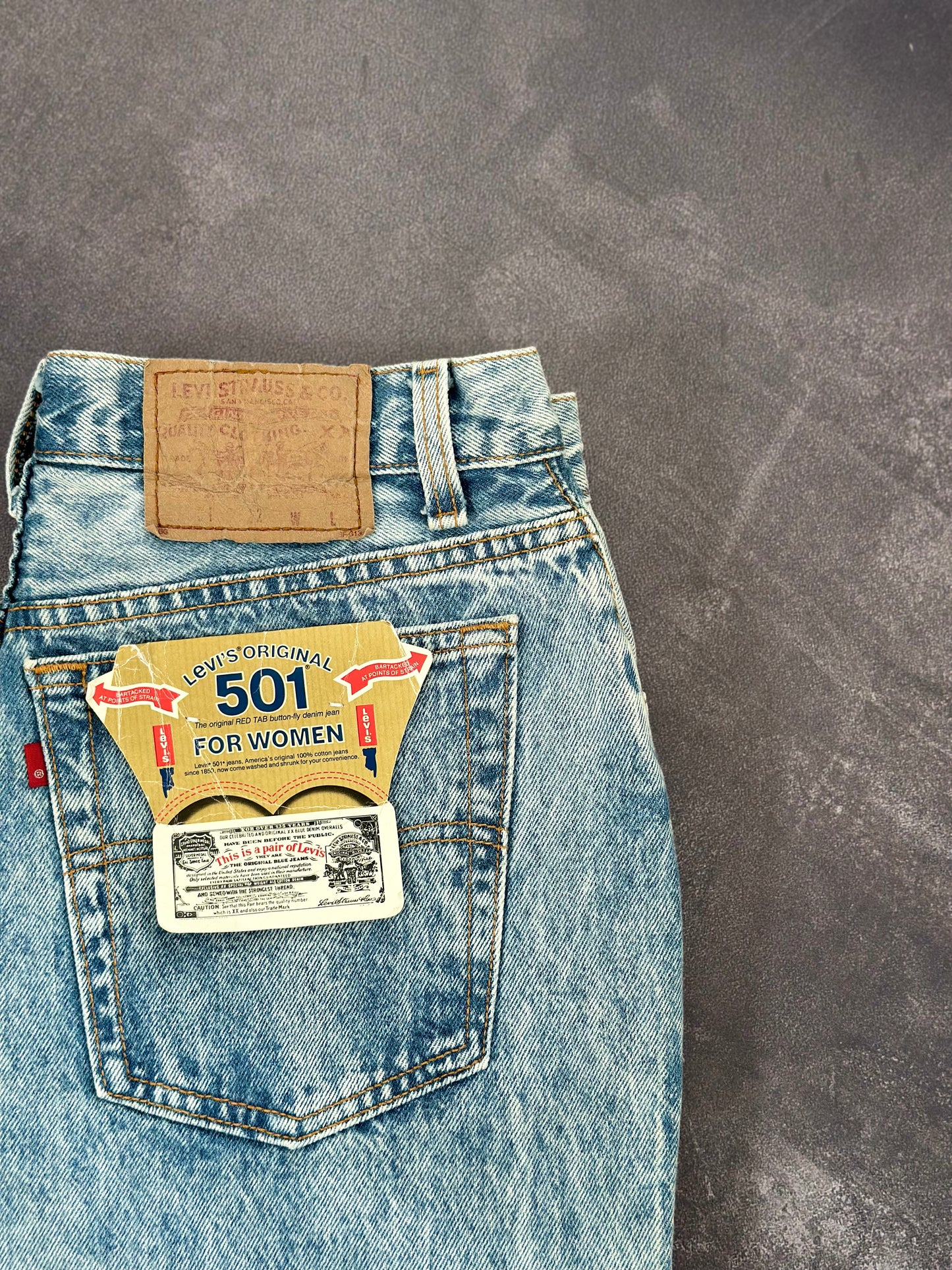 Vintage Levi’s 501 - 1980s w/tags