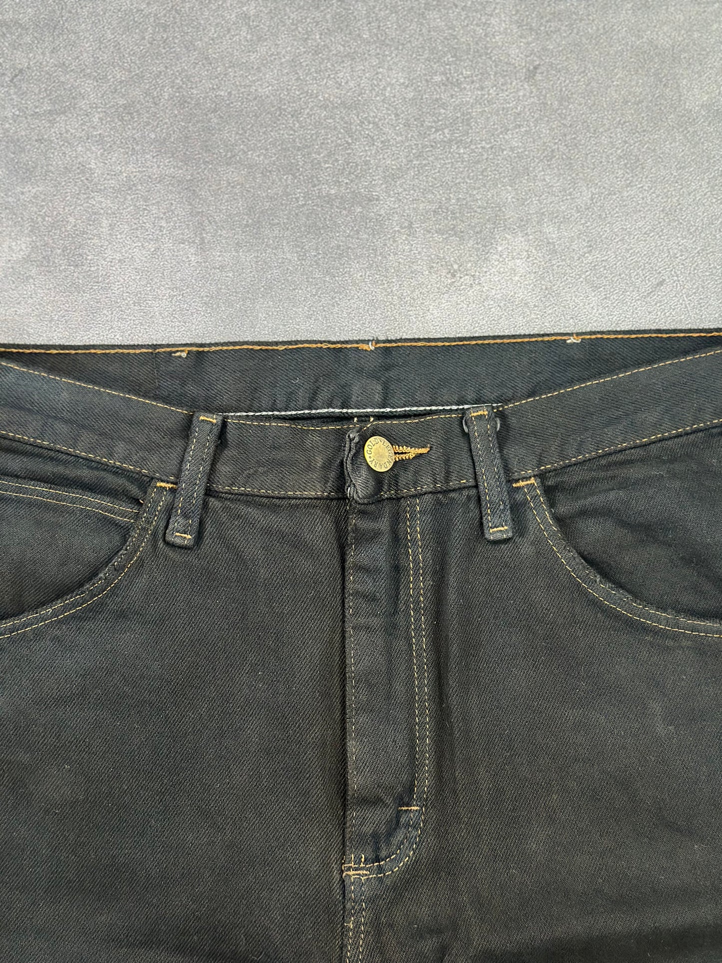 Vintage Levi’s rework jorts dark black 569